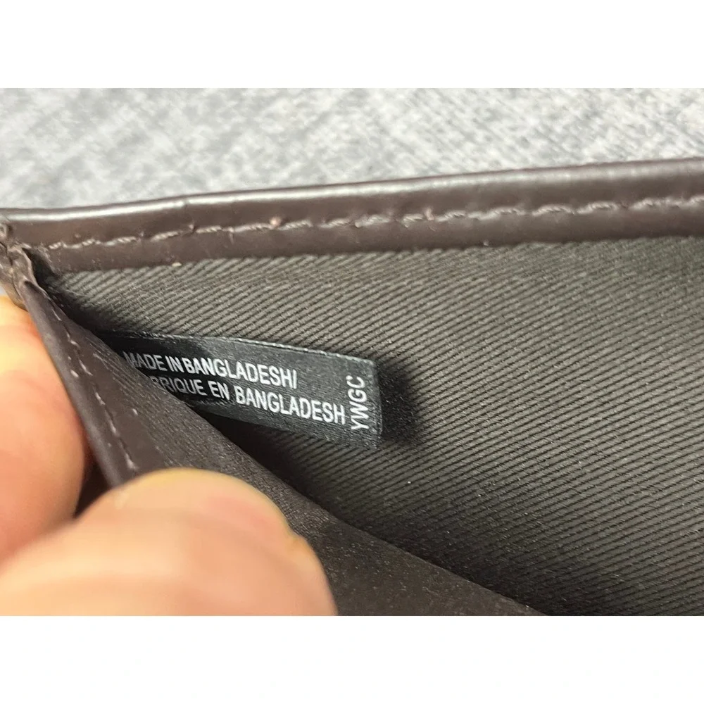 Dickies Mens Brown Genuine Leather Bifold Wallet YWGC Contrast Stitch Logo Patch